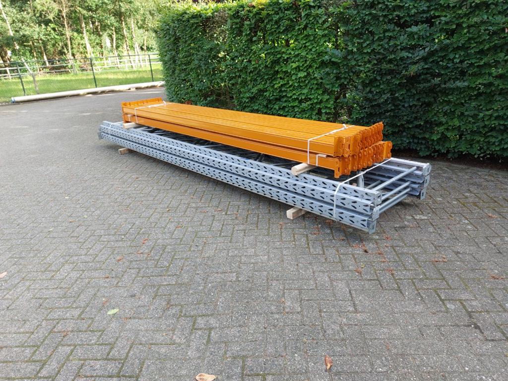 Magazijnstelling  palletstelling  magazijninrichting, Ophalen