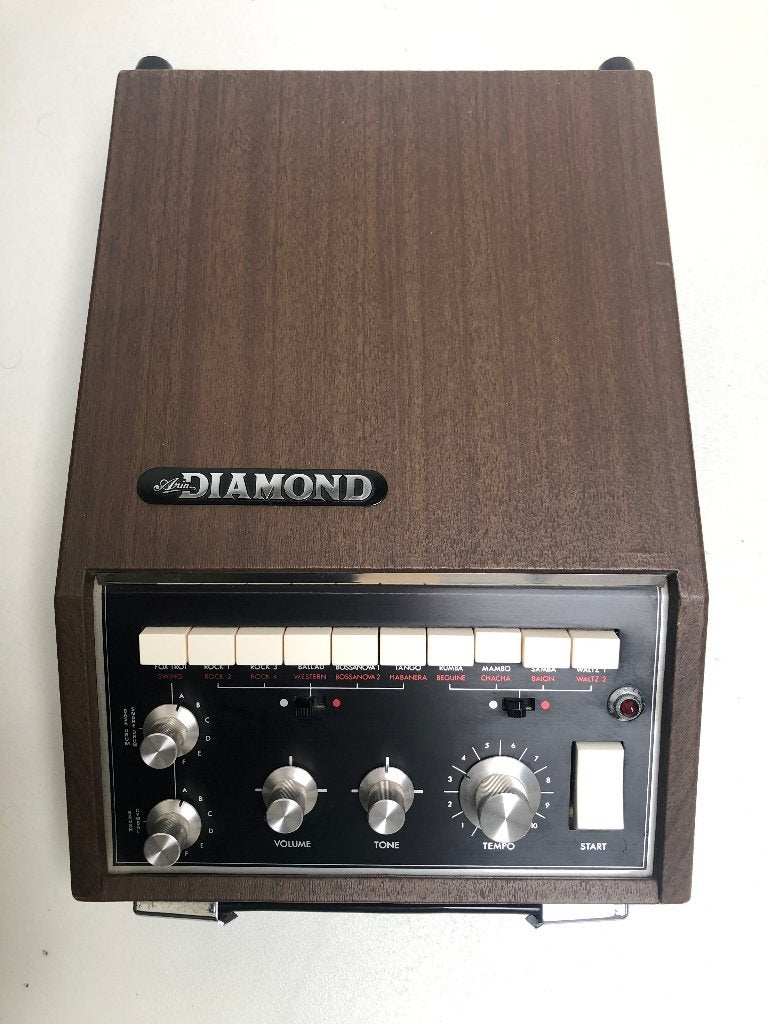 Aria Diamond - Korg Minipops - Univox SR-55, Musique & Instruments, Enlèvement ou Envoi, Utilisé, Korg