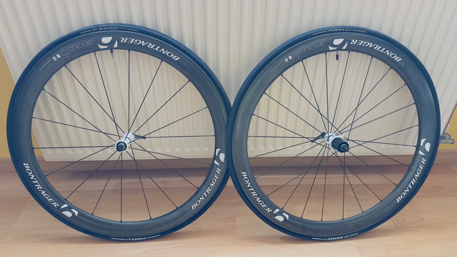 Carbon wielen Bontrager Aeolus 5, Fietsen en Brommers, Wiel, Ophalen of Verzenden, Zo goed als nieuw, Racefiets