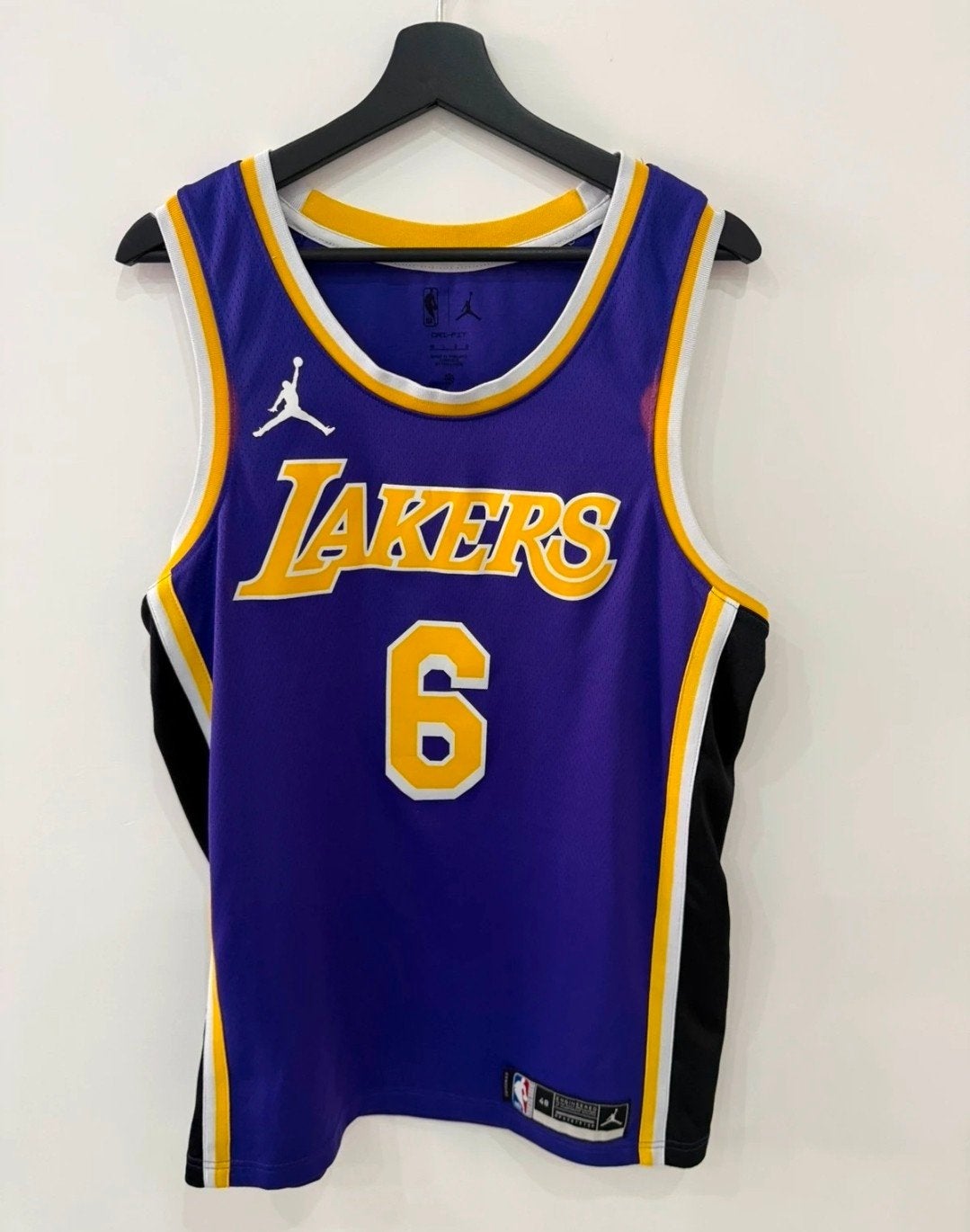 Maillot de basket LA Lakers 6 James taille L, Sports & Fitness, Enlèvement ou Envoi, Comme neuf, Vêtements