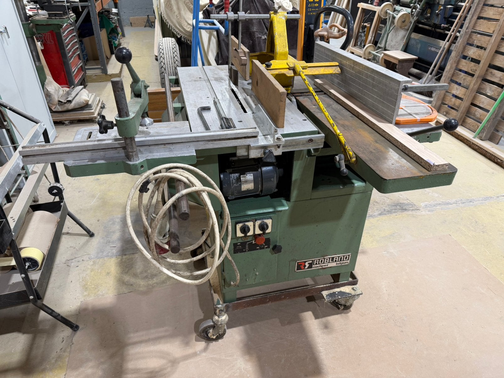 Zaagtafel, schaaf en diktebank. Robland, Bricolage & Construction, Enlèvement, Utilisé, 1200 watts ou plus, Autres types