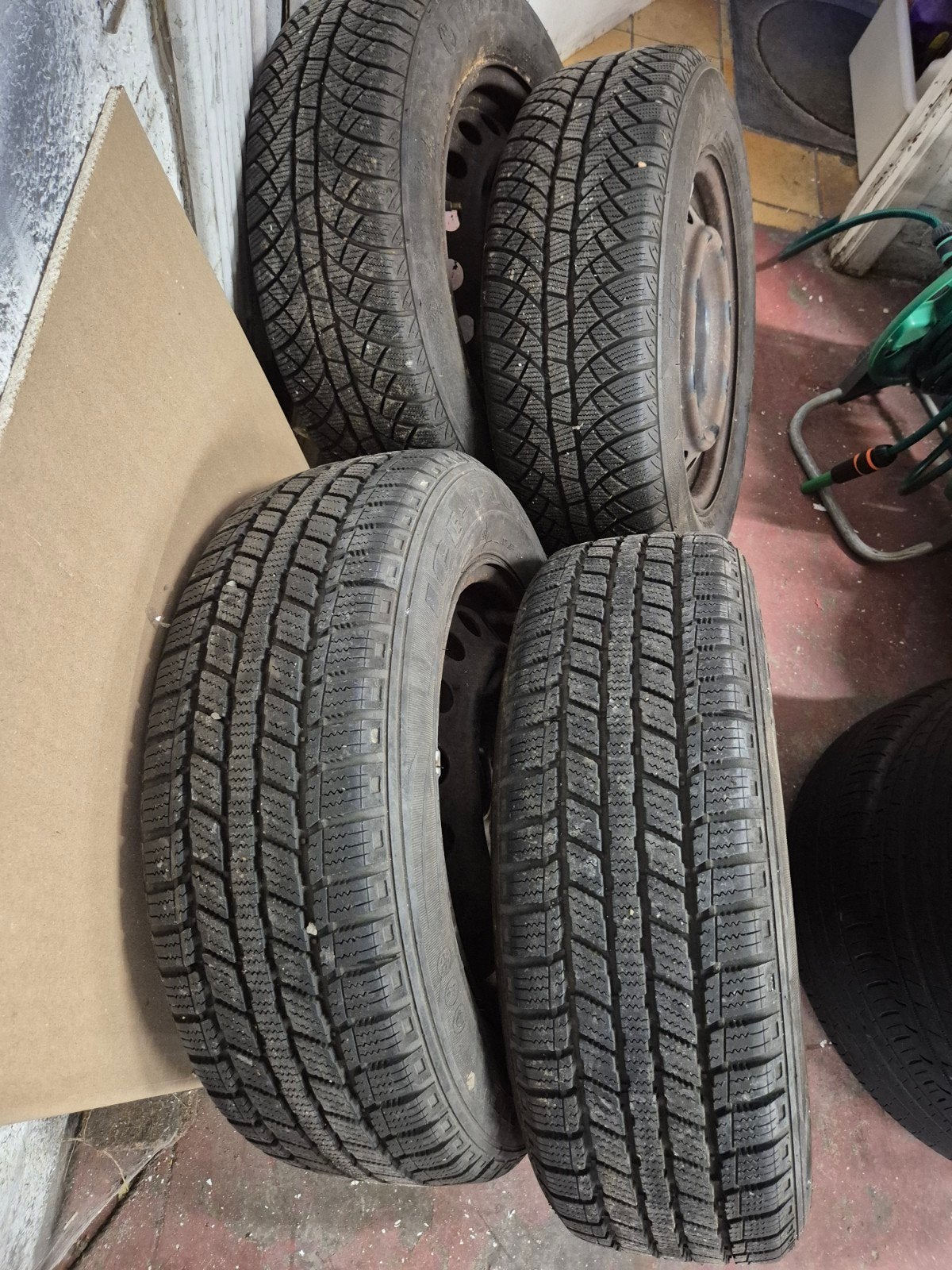 195/65/15 Toyota Auris ( pneus hiver), Autos : Pièces & Accessoires, 15 pouces, Pneus hiver, Pneu(s), Enlèvement