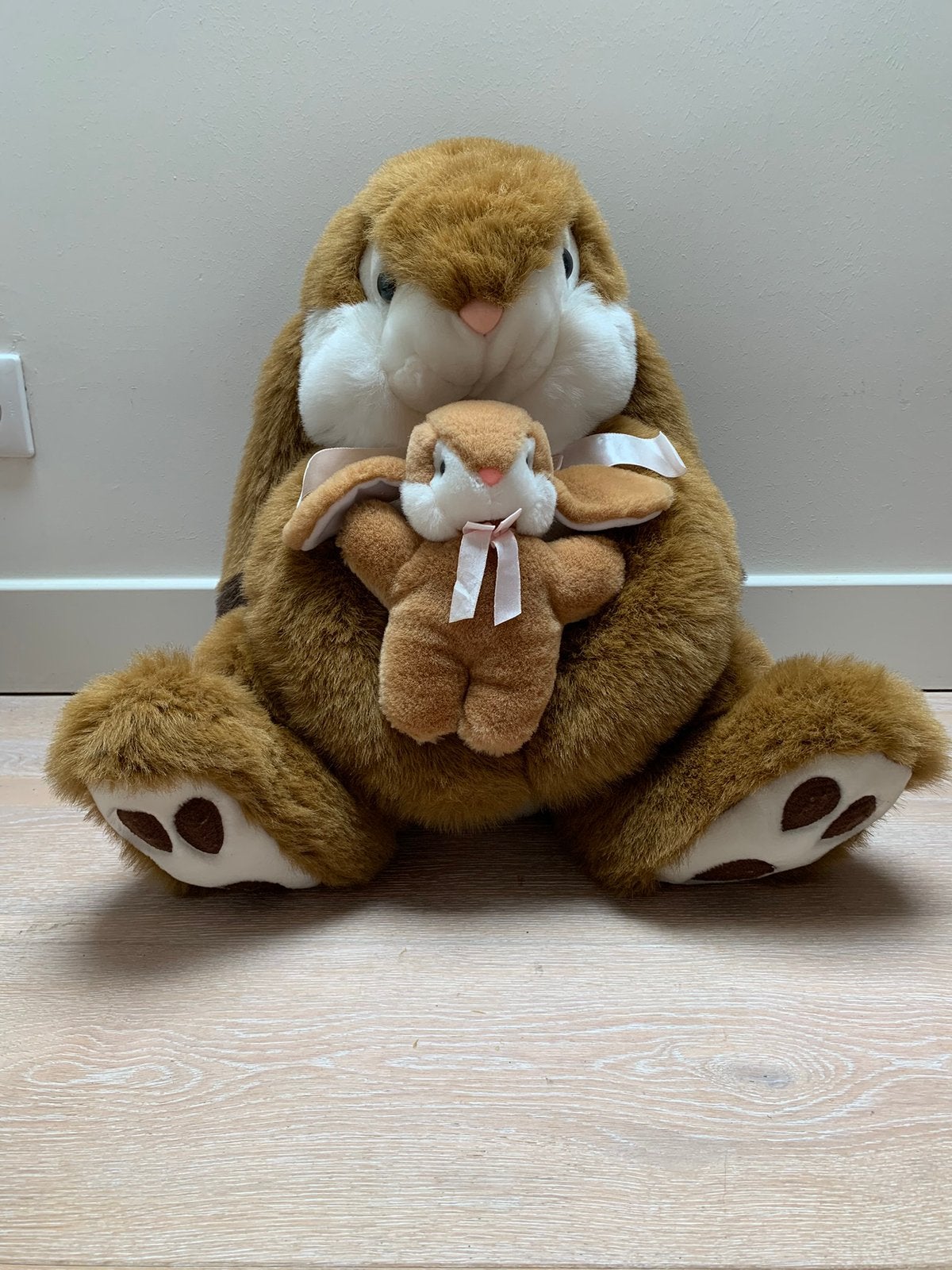 Grote Vintage Pluche Konijn Knuffel met Baby, Verzamelen, Beren en Cherished Teddies, Ophalen of Verzenden, Zo goed als nieuw