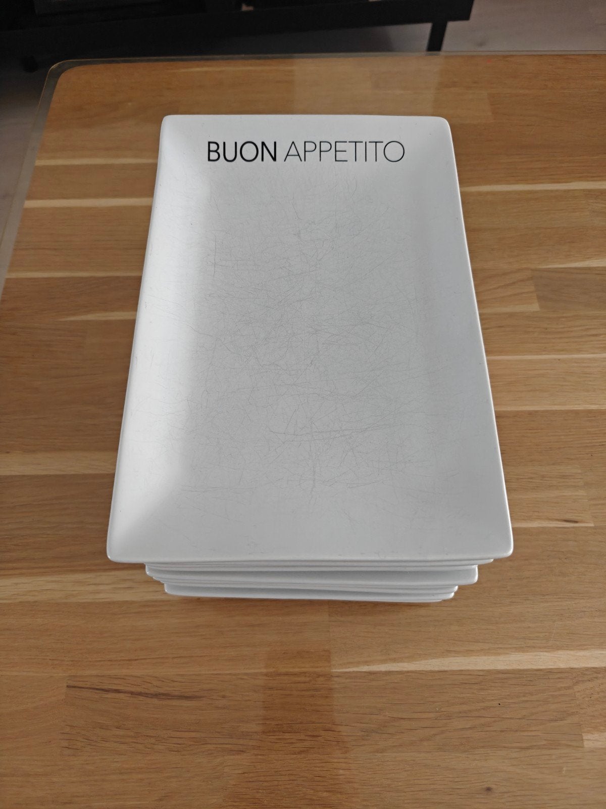 12 borden Buon Appetito, Ophalen