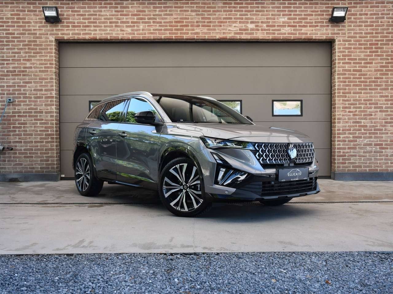 Renault Austral 1.3 TCE MHEV EDC TECHNO / PANO DAK / CARPLA, 0 min, 109 kW, Zwart, 0 kg