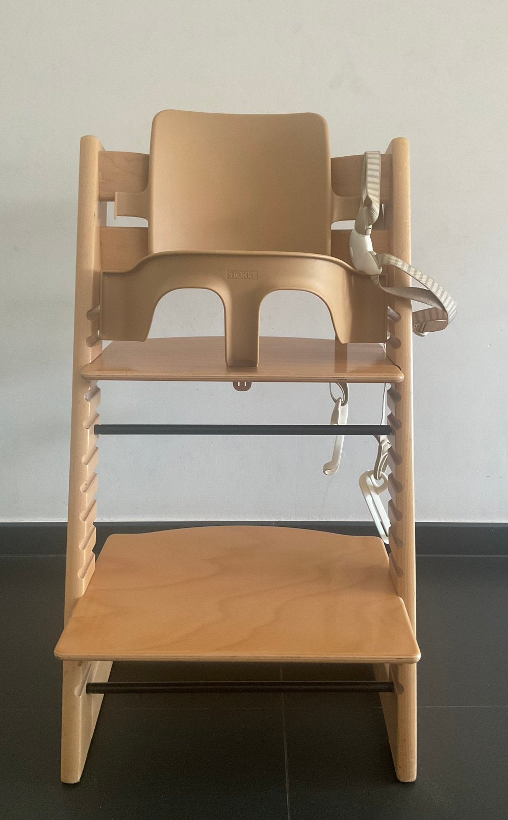 Triptrap Stokke kinderstoel met toebehoren lichtbruin, Kinderen en Baby's, Kinderstoelen, Ophalen, Gebruikt, Meegroeistoel, Gordel(s)