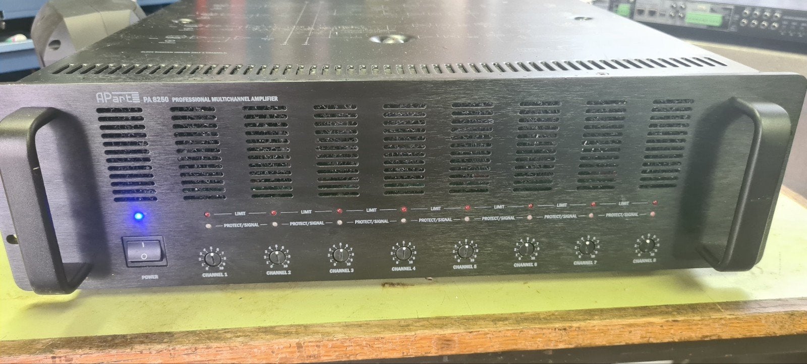APart professional multichannel Amplifier, Audio, Tv en Foto, Professionele apparaten, Ophalen
