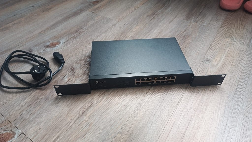 TP-Link TL-SG1016D – 16 poorten, nul drama, Computers en Software, Ophalen of Verzenden, Gebruikt