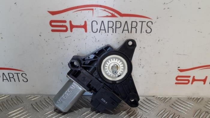 Moteur de vitre portière d'un Mercedes A-Klasse, 3 mois de garantie, Utilisé, -, -