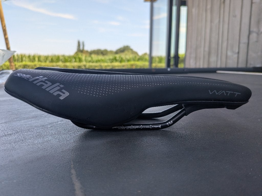 Selle Italia watt superflow zadel, Fietsen en Brommers, Fietsonderdelen, Ophalen, Nieuw, Selle Italia, Tijdrit-/triatlonfiets