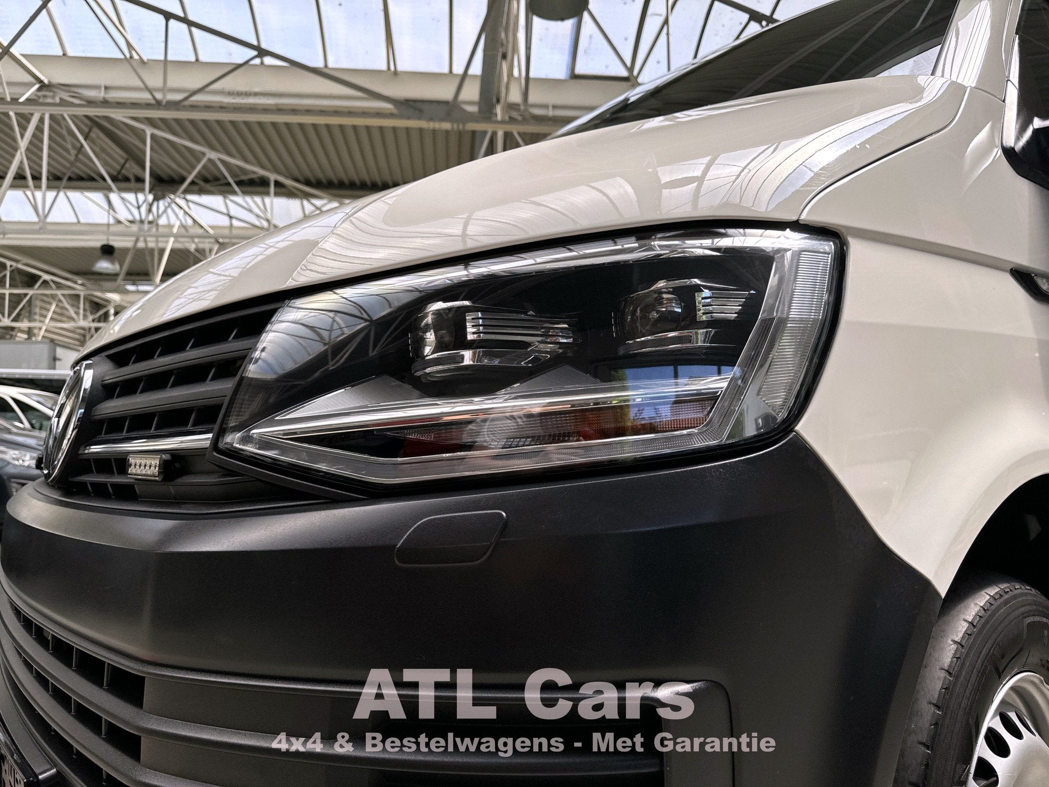 Volkswagen Transporter 2.0 Diesel | Automaat | 8+1 Minibus |, Autos, Cuir, Intérieur cuir, 110 kW, Entreprise