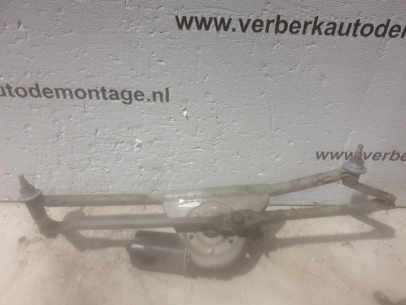 MOTEUR + TRINGLERIE ESSUIE GLACE AVANT BMW (3-397-020-393), Utilisé, BMW, Petuelring 130
80809  München, DE, Bayerische Motoren Werke AG