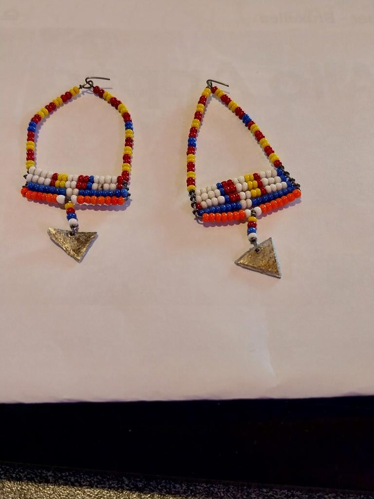 VINTAGE BOUCLES D' OREILLES DE 1971 DES MASAAIS AFRIQUE, Hangers, Overige kleuren, Ophalen of Verzenden, Zo goed als nieuw