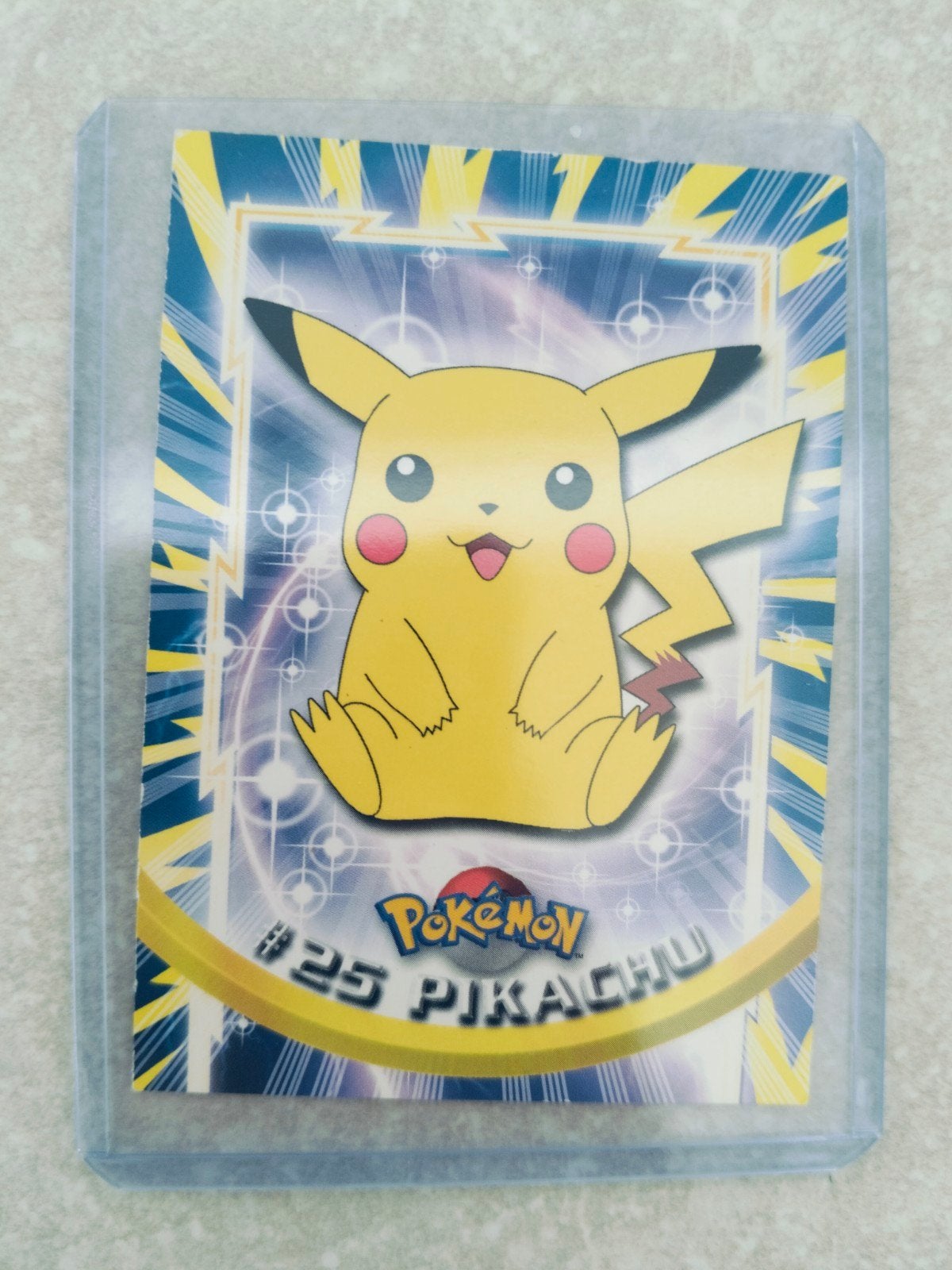 Pokemon kaart Pikachu #25 1999, Hobby en Vrije tijd, Verzamelkaartspellen | Pokémon, Ophalen of Verzenden