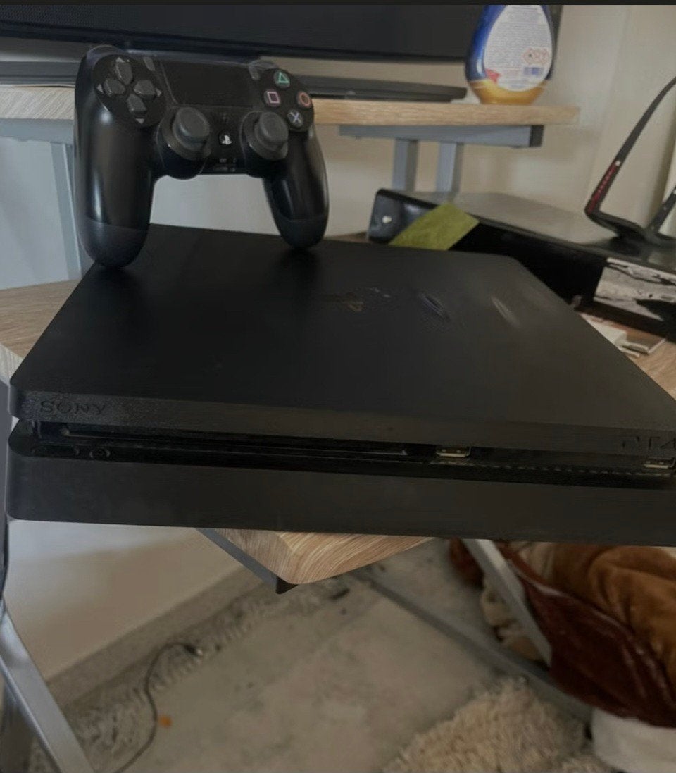 Play 4, Games en Spelcomputers, Spelcomputers | Sony PlayStation 4, Ophalen