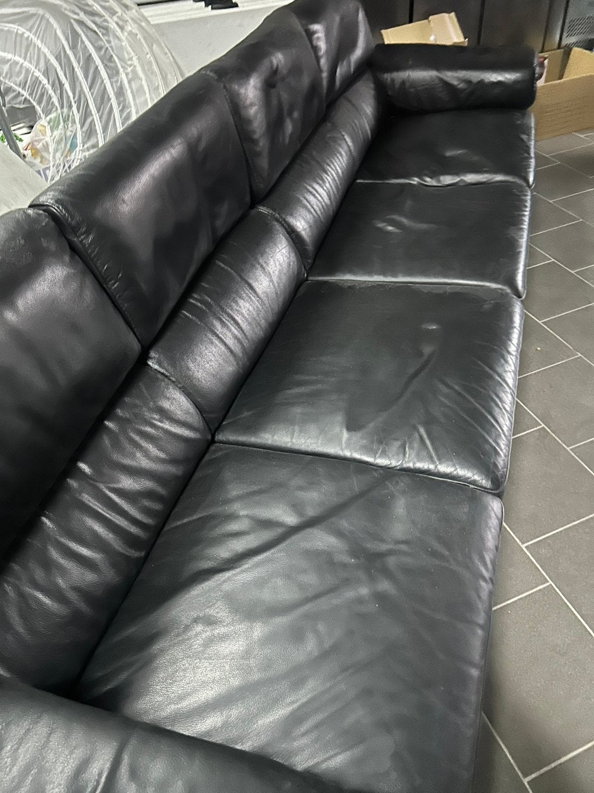Grand canape de 3 metre bonne etat general en cuir buff, Maison & Meubles, 300 cm ou plus, Quatre personnes ou plus, Enlèvement