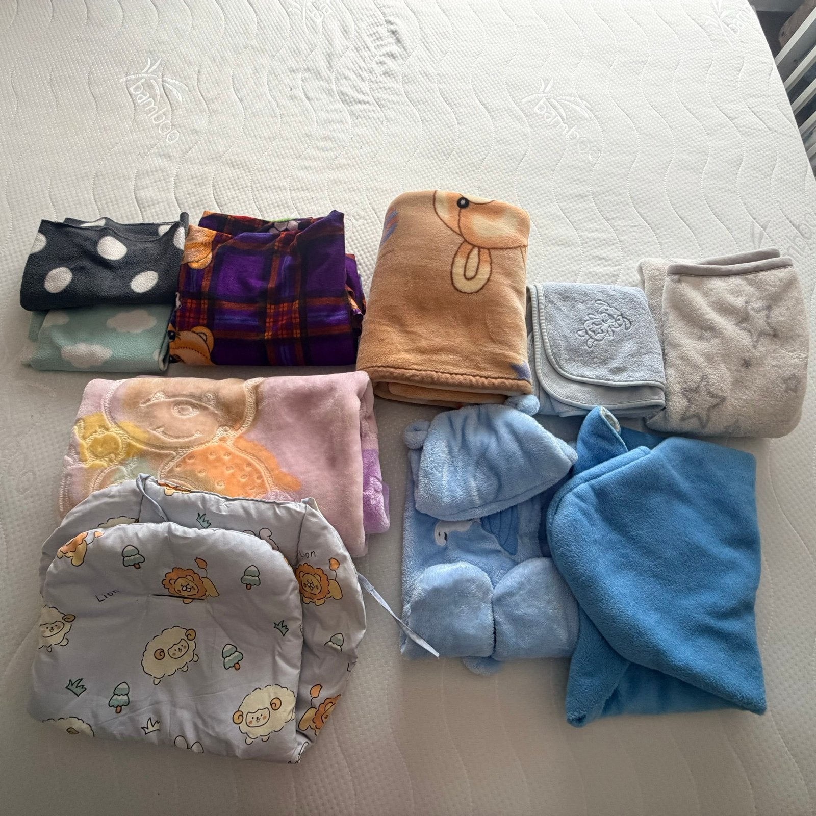 Baby dekentjes/fleecedeken/bedlaken/wagen kussen/Blankets, Kinderen en Baby's, Ophalen, Zo goed als nieuw