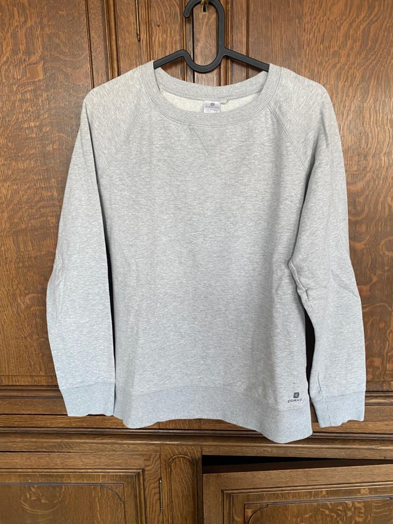 Sweat gris Domyos, Vêtements | Femmes, Pulls & Gilets, Enlèvement ou Envoi, Porté, Taille 38/40 (M), Gris