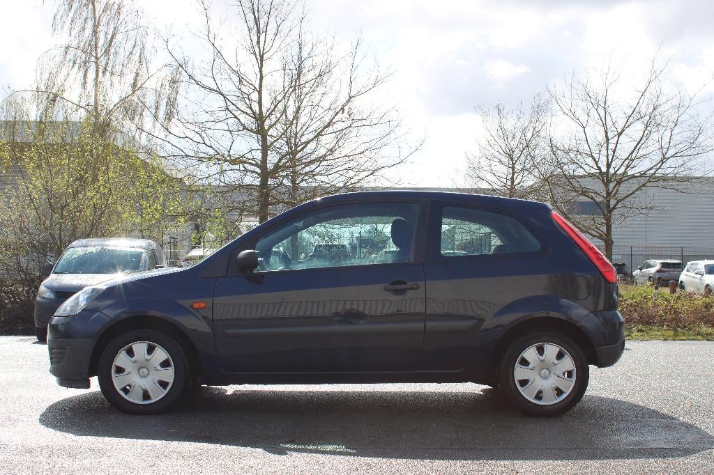 Ford Fiesta 1.3 Ambiente, Auto's, Ford, Voorwielaandrijving, 1299 cc, Stof, 140 g/km