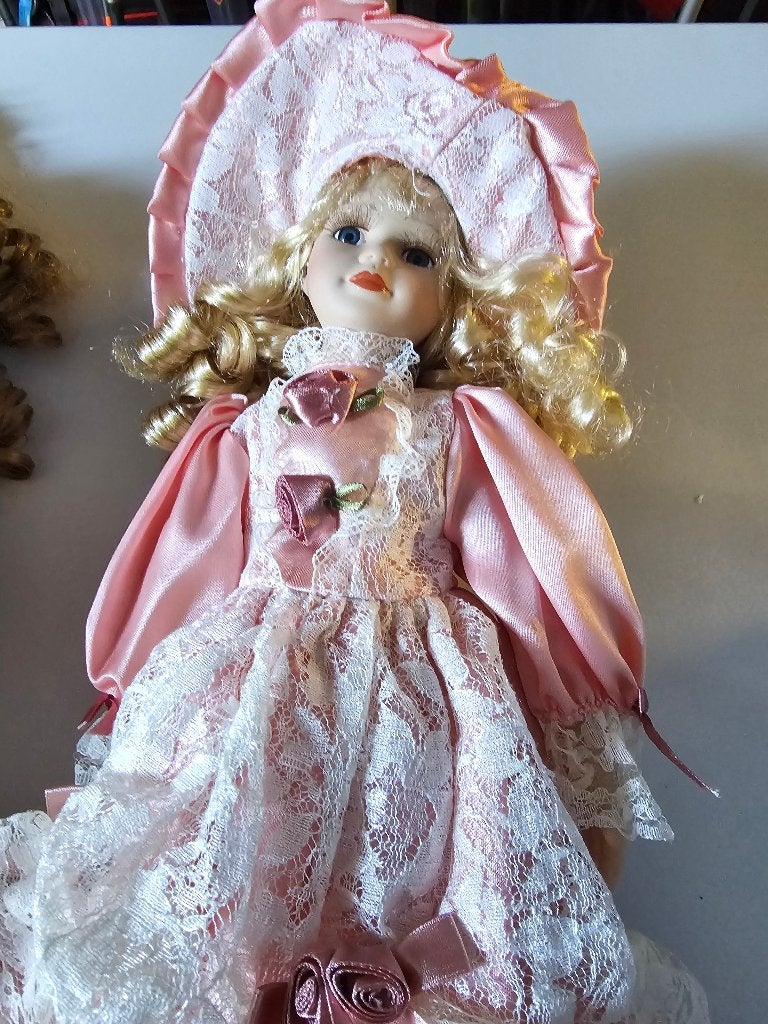 POUPEE EN PORCELAINE DE COLLECTION, Collections, Enlèvement, Comme neuf, Poupée