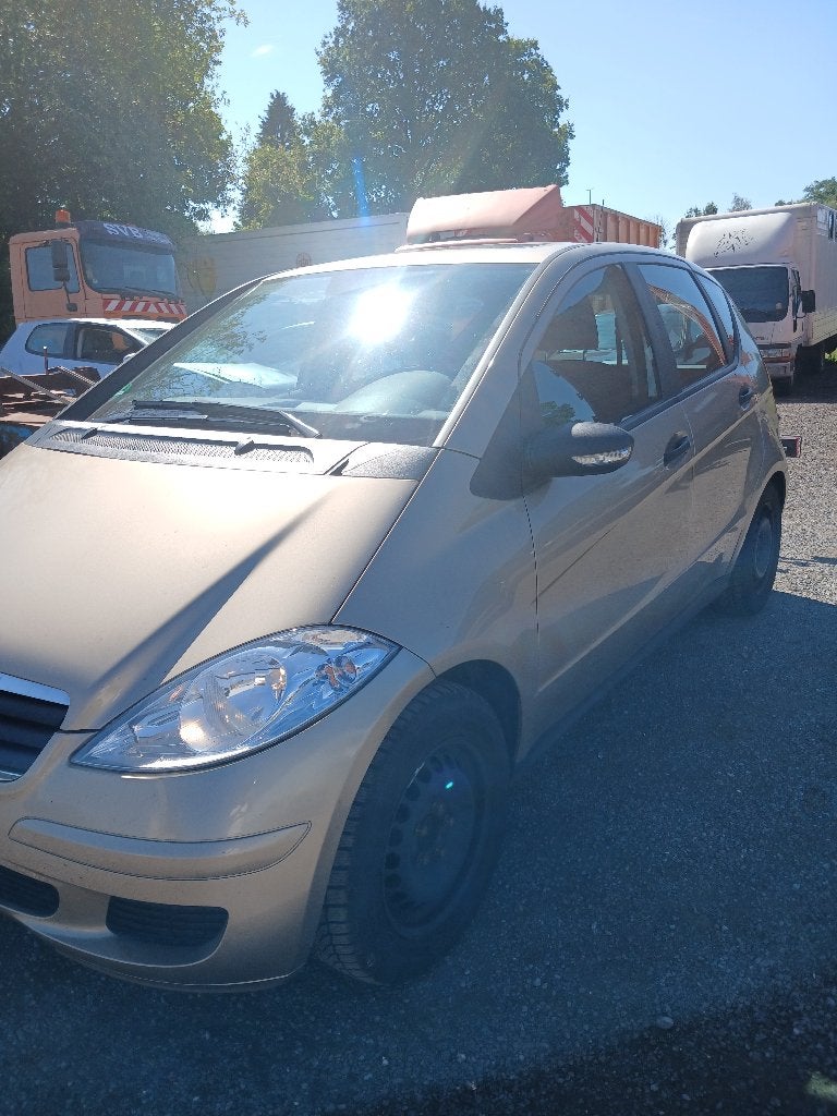 Mercedes A 180, Enlèvement