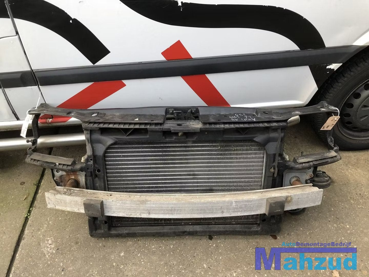 AUDI A3 8L1 1.6 FRONT koelerset koelpakket compleet, AUDI AG, Auto-Union-Strasse 1
85045  Ingolstadt, DE, Audi, Utilisé
