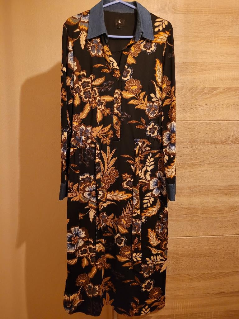 Zwart gebloemd halflang kleedje K-Design, K-design, Enlèvement ou Envoi, Taille 36 (S), Comme neuf