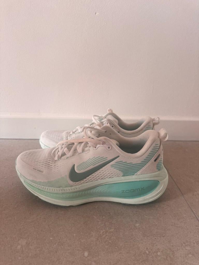 Nike Vomero 18, Nike, Enlèvement ou Envoi, Comme neuf, Course à pied ou Cyclisme