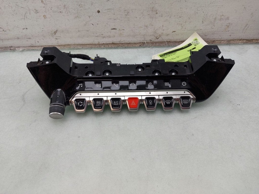 BEDIENINGSPANEEL VERWARMING Peugeot 208 II (UB / UH / UP), Kontakt-peugeot@peugeot.com, Gebruikt, Peugeot Deutschland GmbH, Bahnhofsplatz
65423  Rüsselsheim, DE