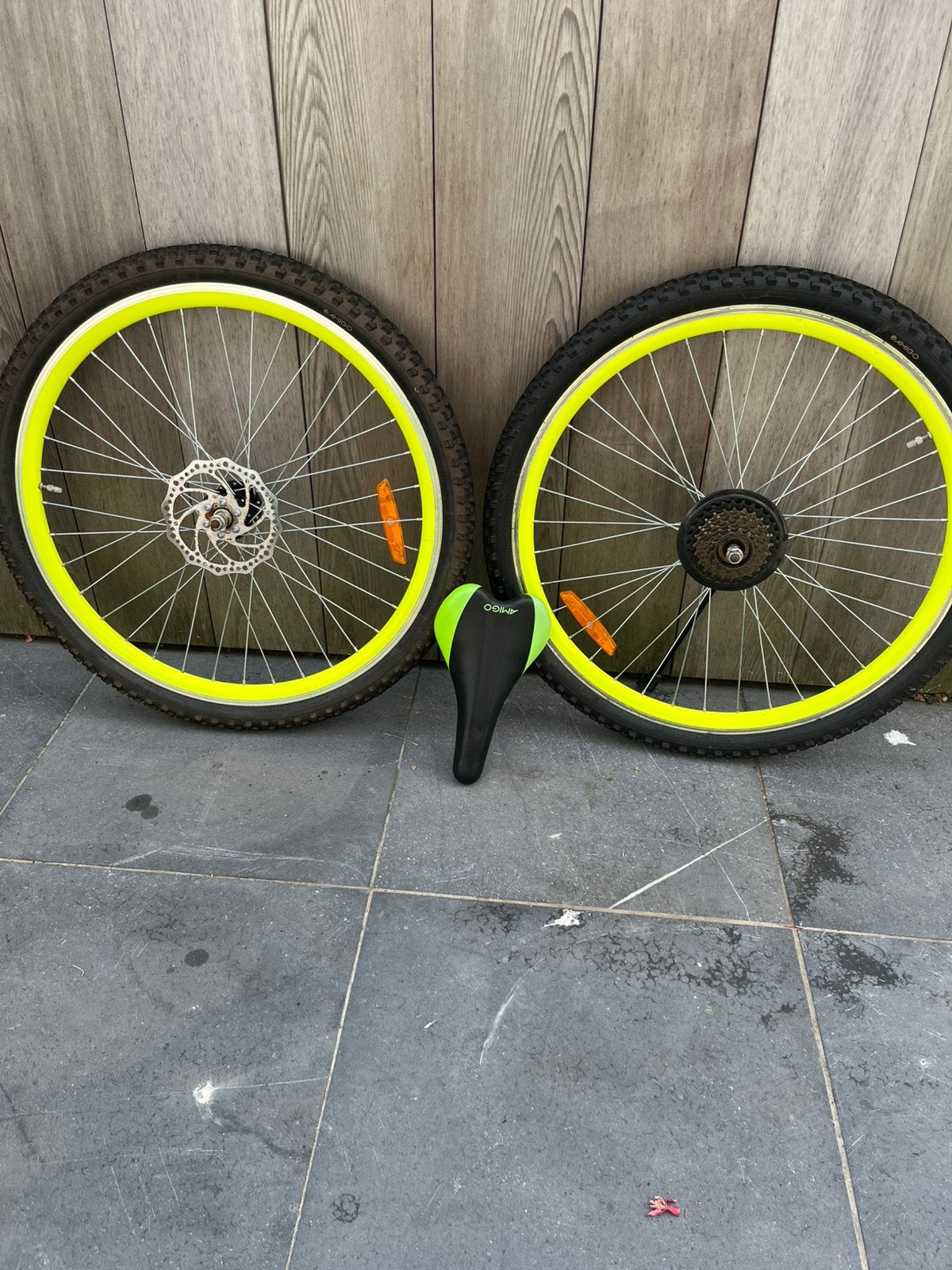 Wielen, zadel, voetsteun, Fietsen en Brommers, Ophalen, Zo goed als nieuw, Mountainbike, Zadel