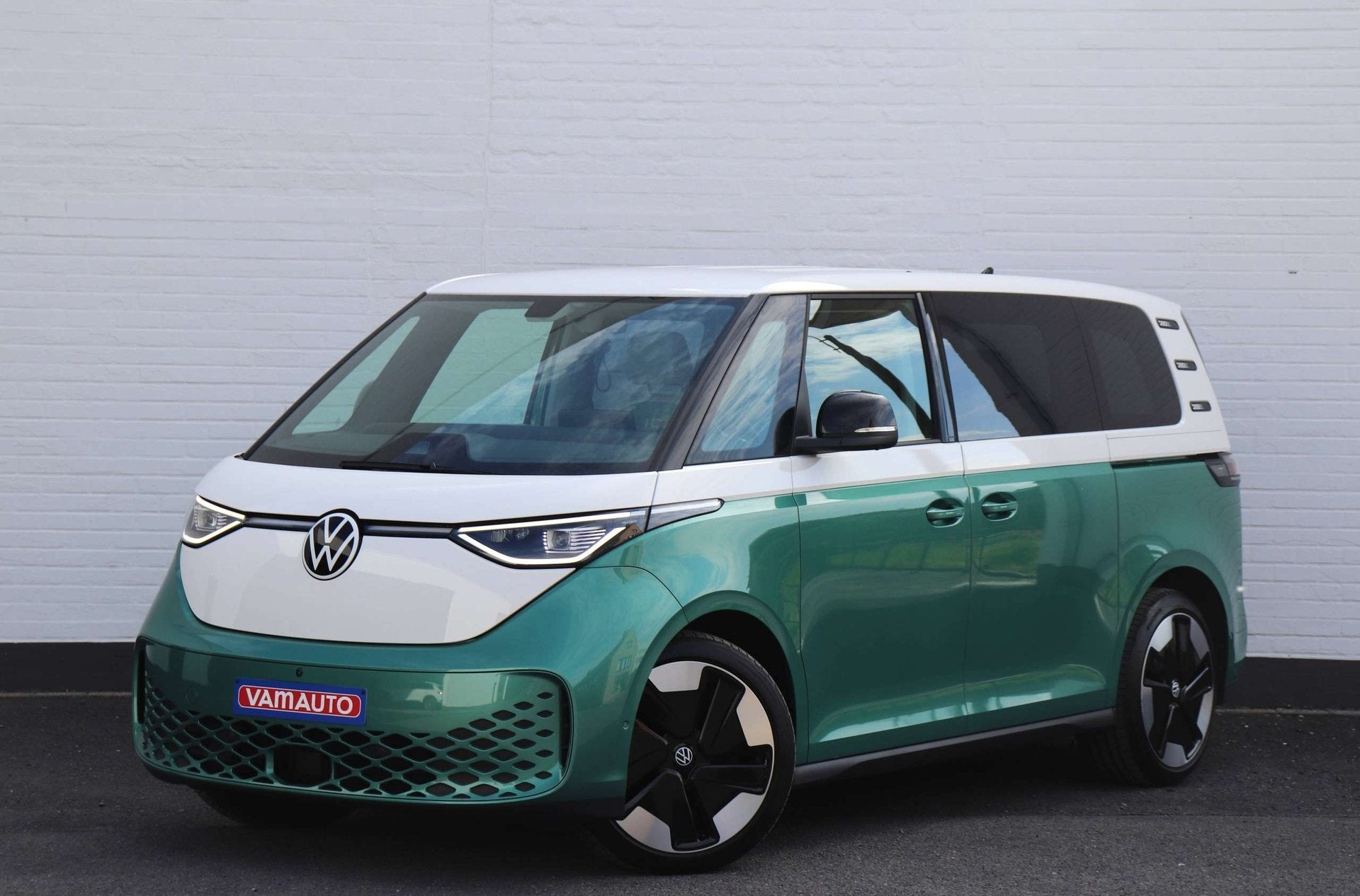 Volkswagen ID. Buzz 77 kWh Pro Style - ParkPro/Open&Close+/A, Auto's, Stof, Gebruikt, Euro 6, https://public.car-pass.be/vhr/8d809499-3ce0-47e4-901f-56135372f7dd