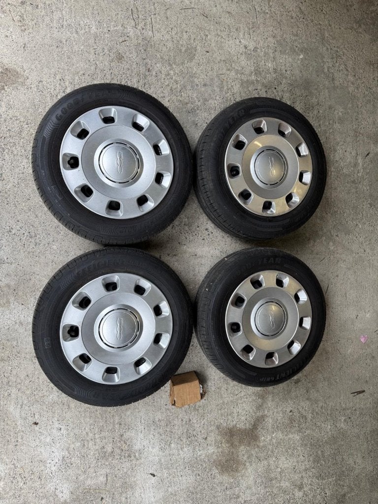 4 complete wielen Fiat 500: Goodyear 175/65 R14 86T, Auto-onderdelen, Ophalen, 14 inch, Gebruikt, 175 mm