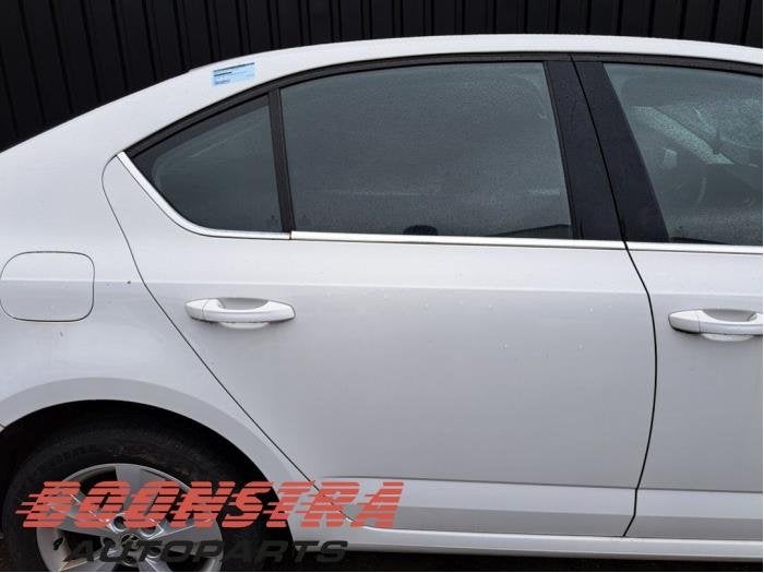 Portier 4Deurs rechts-achter van een Skoda Octavia (Octavia, Gebruikt, -, Deur, -