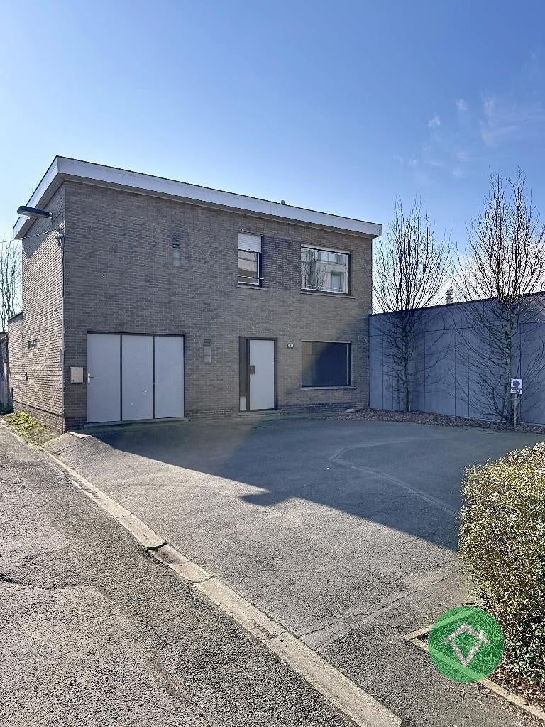Woning met 3 slaapkamers en garage te Lichtervelde, Immo, Lichtervelde, 144 m², 500 tot 1000 m², 3 kamers