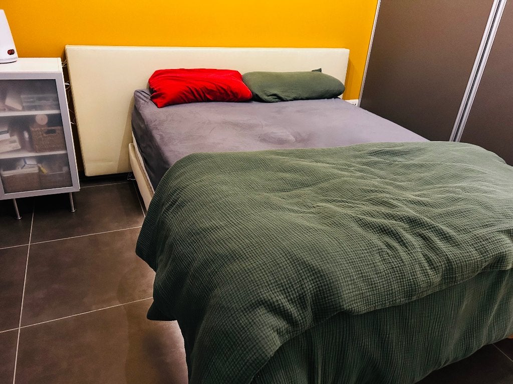 Als nieuw boxspring 140 incl matras, Ophalen, 140 cm, Zo goed als nieuw, Twijfelaar