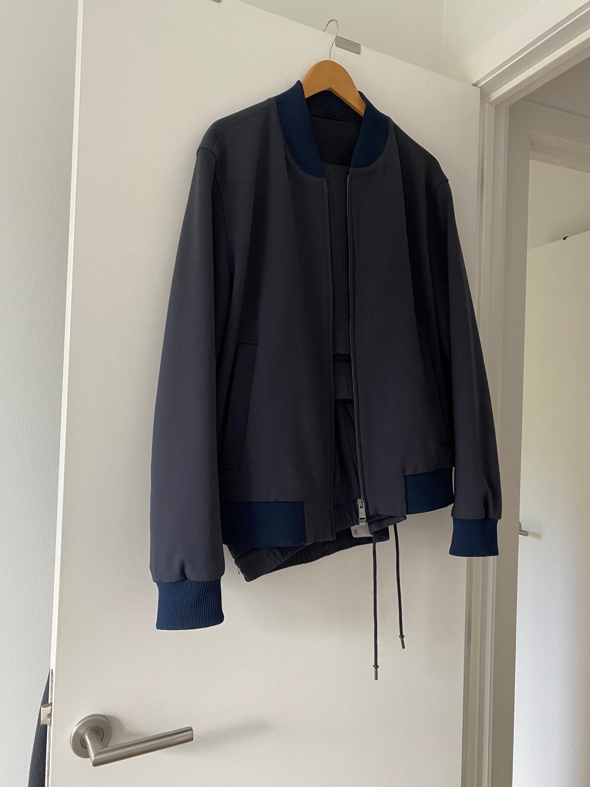 BOSS sportief ,casual kostuum in donkerblauw, Kleding | Heren, Ophalen of Verzenden, Zo goed als nieuw, Maat 48/50 (M), Blauw