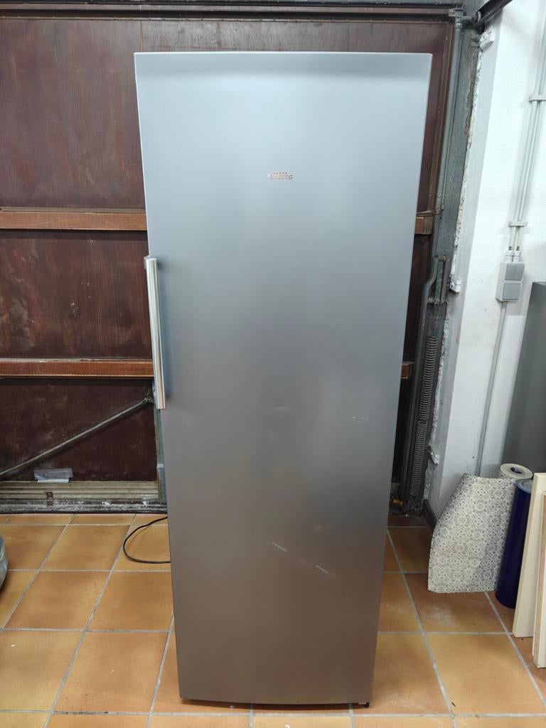 Réfrigérateur Valberg 1 porte à réparer (ne refroidit plus), Electroménager, Enlèvement