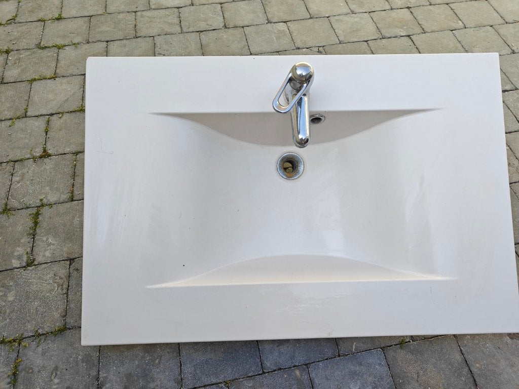 Evier salle de bain avec robinet, Maison & Meubles, Lavabo ou Évier, Enlèvement, Utilisé, 50 à 100 cm