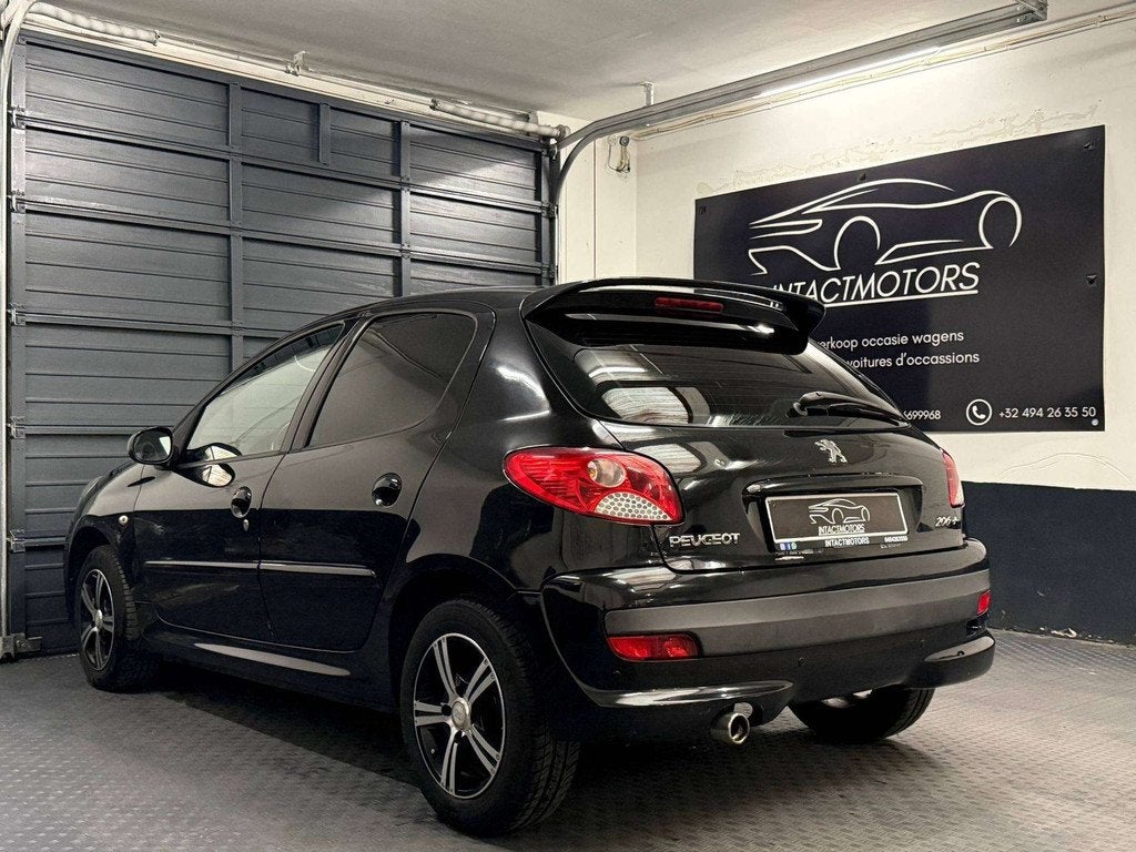 Peugeot 206 206 1.1i Trendy, 1124 cm³, Achat, 1367 kg, Entreprise