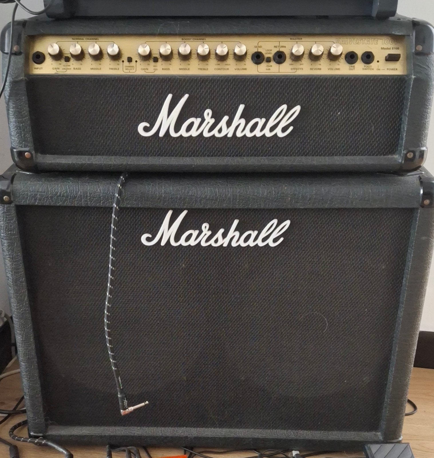 Valvestate model 8100 + Cabinet model 8222 × footswitch, Musique & Instruments, Enlèvement