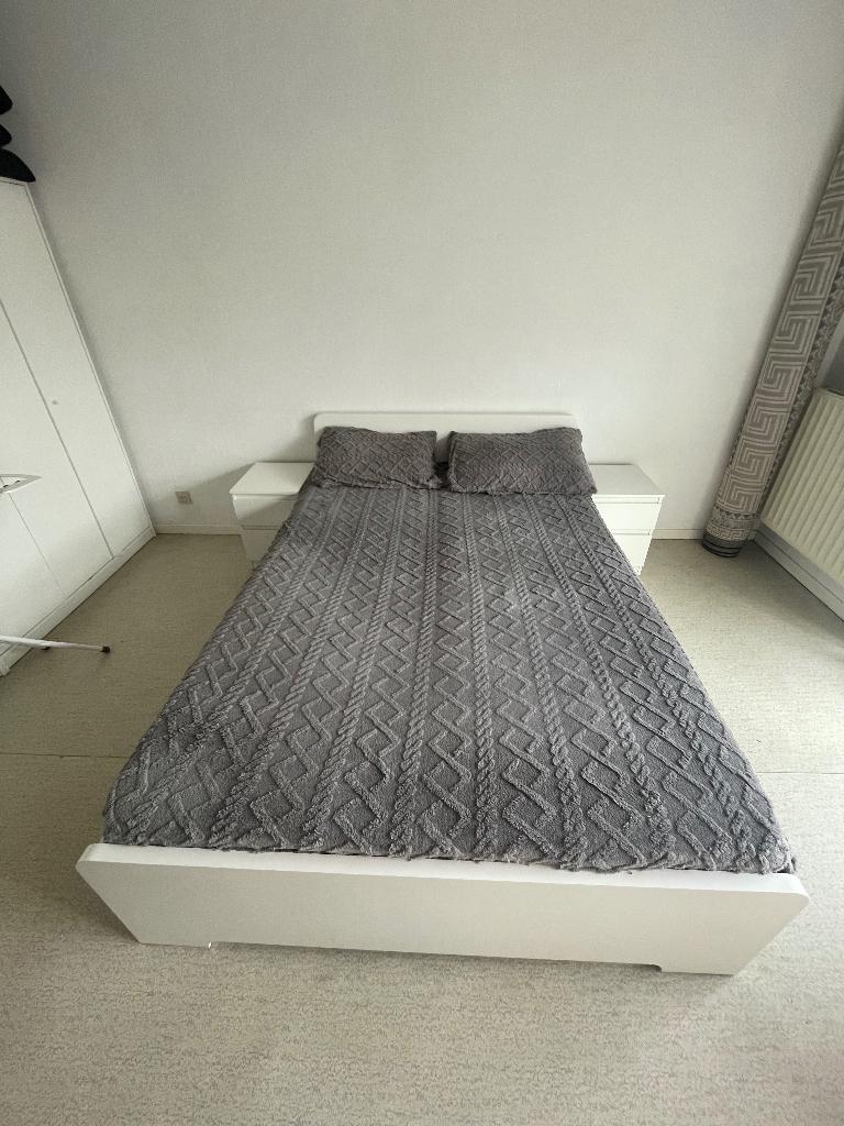 Blanc, Maison & Meubles, Chambre à coucher | Lits, Enlèvement, 200 cm, Deux personnes, 140 cm