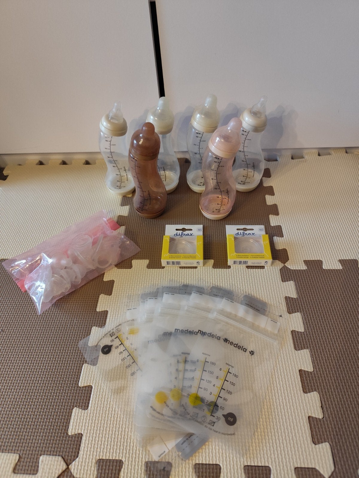 Pakketje flessen+zakjes ,, Ophalen, Zo goed als nieuw, Babyfles, Medela