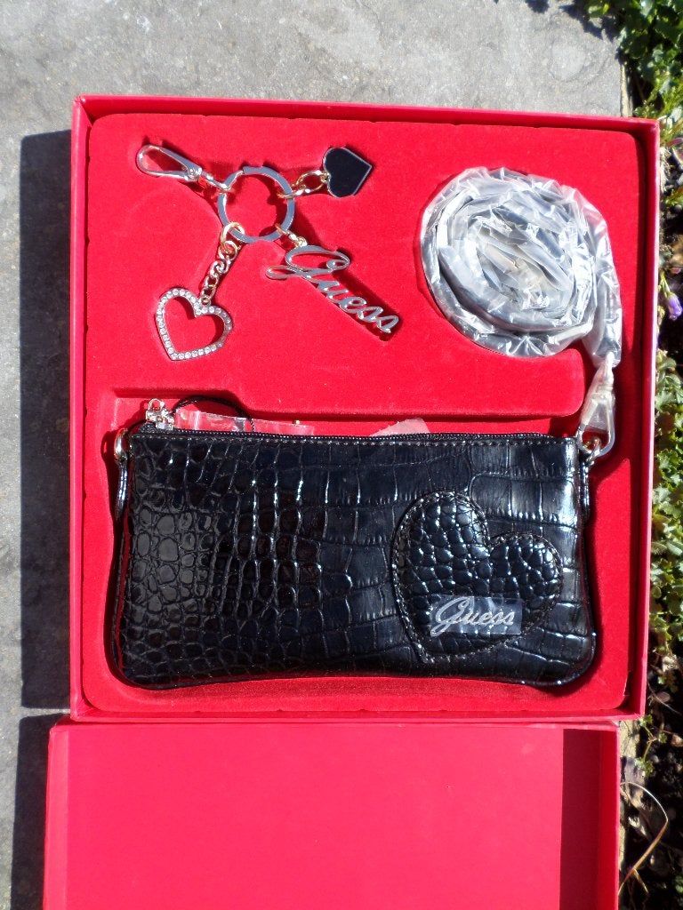 Sac bandouilère GUESS Noir glamour coeur Love Valentine gift, Enlèvement ou Envoi, Neuf, Noir, Autres marques