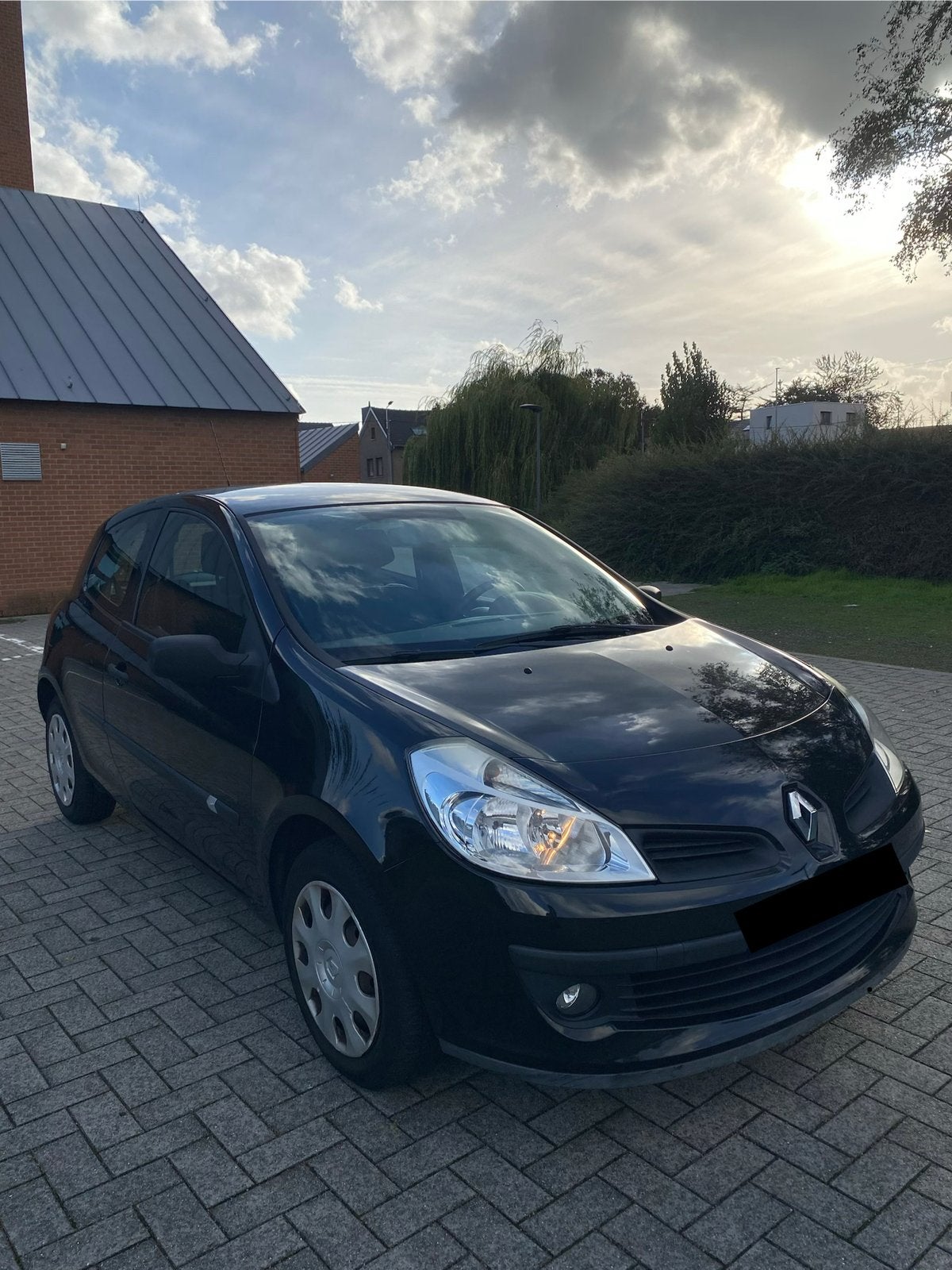 Renault Clio 1.2i klaar voor registratie, Auto's, Voorwielaandrijving, Zwart, Particulier, 3 deurs