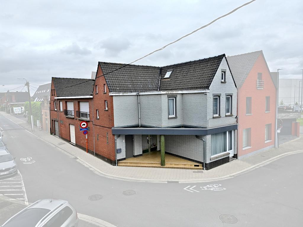 Lichtervelde - Ruim multifunctioneel pand op toplocatie!, Immo, 200 tot 500 m², Lichtervelde, 439 m², Tussenwoning