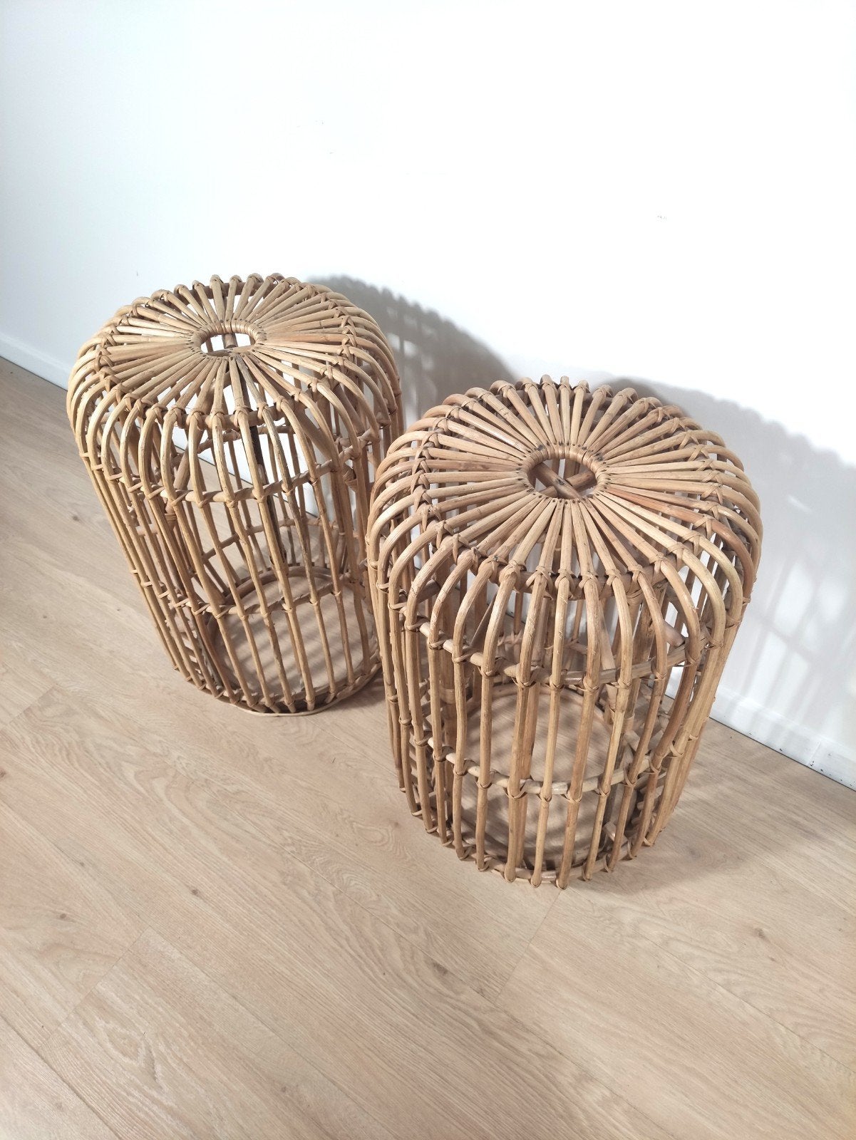 Rotan bijzettafel/ plantenstaander, Huis en Inrichting, Ophalen, Zo goed als nieuw, Overige houtsoorten