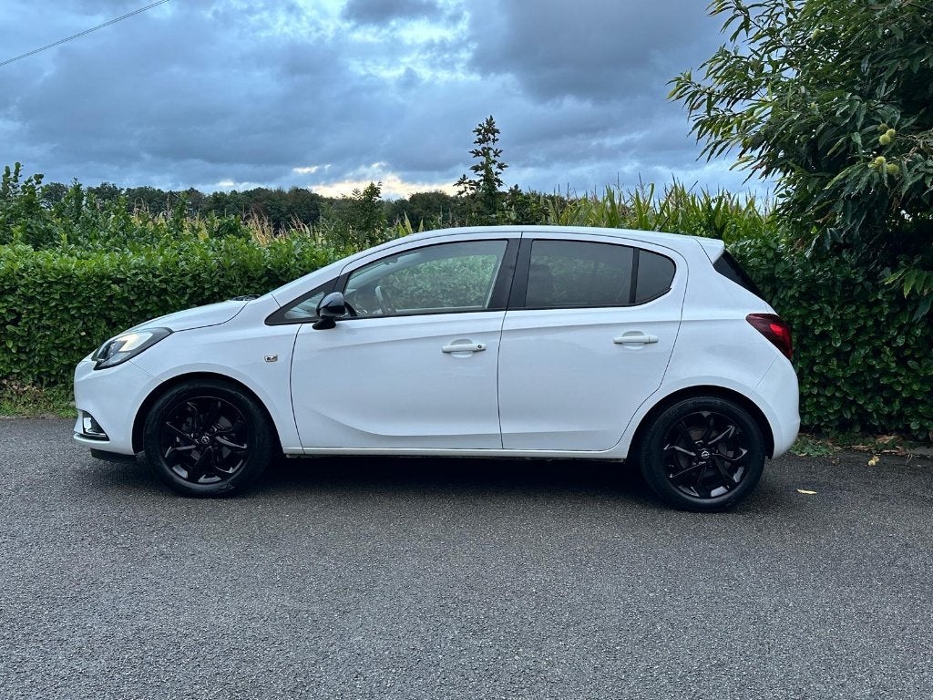 Opel Corsa E Black-Edition 1.4 Benzine 2015 €6 88.000km Airc, Auto's, Voorwielaandrijving, Stof, 4 cilinders, Wit
