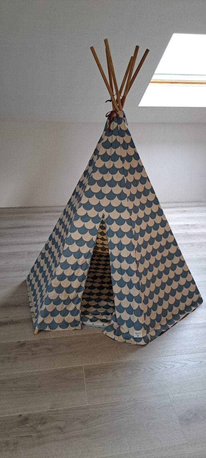 Tipi tent Nobodinoz, Enlèvement