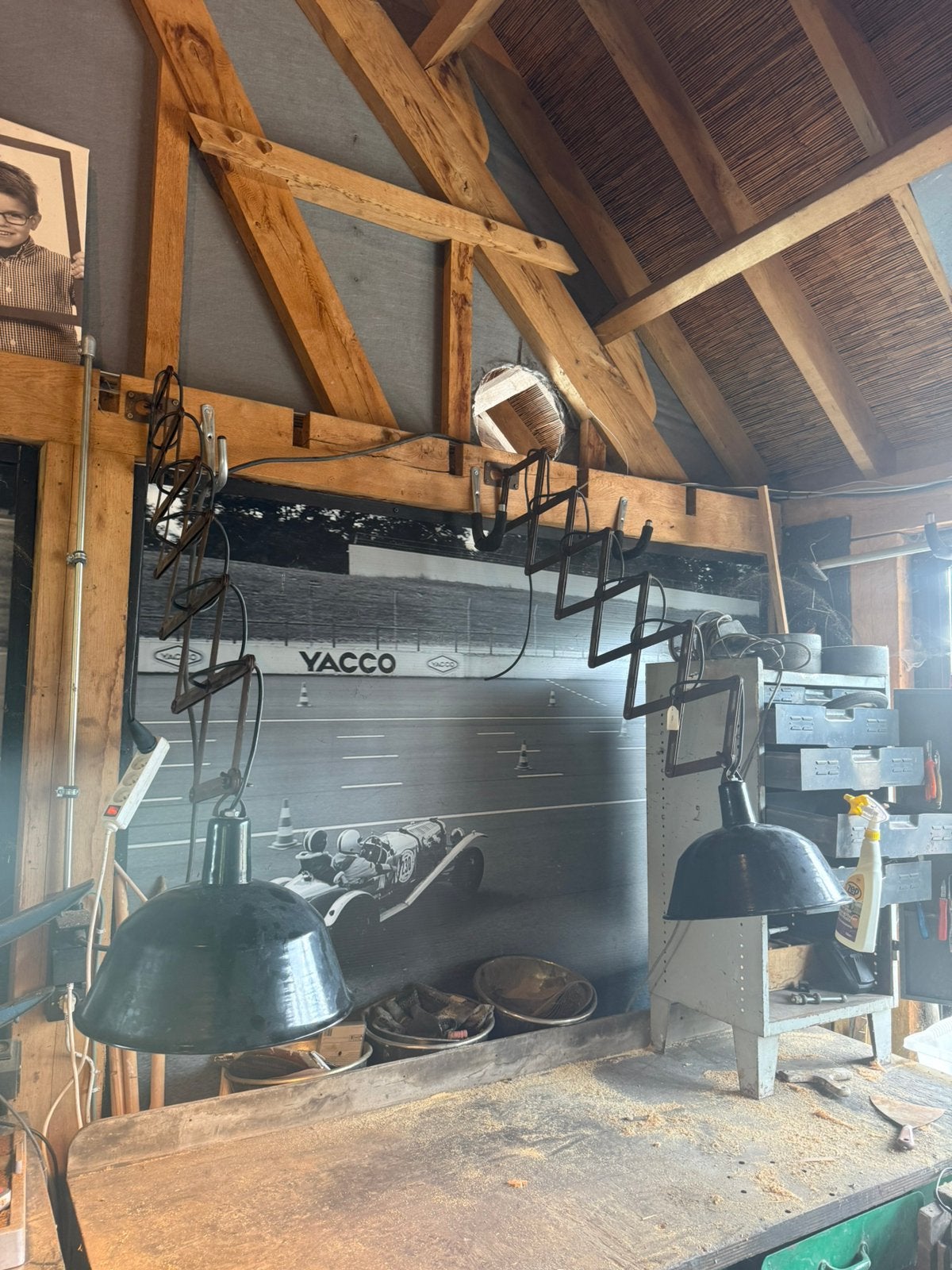 Grote schaarlampen, Ophalen