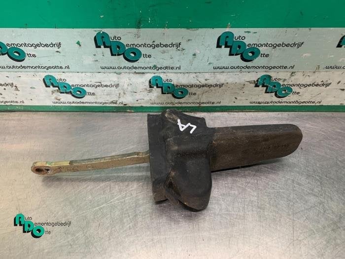Butée 4portes arrière gauche d'un BMW 5-Serie (5-Serie 95-, -, 3 mois de garantie, Utilisé, -